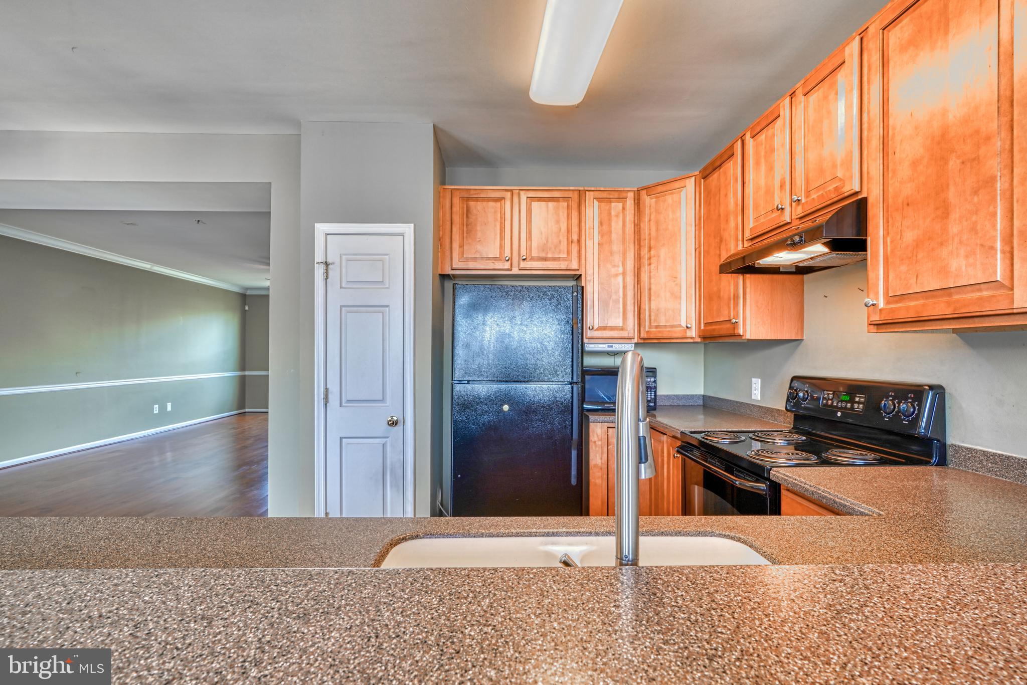 ALBEMARLE SQUARE - Residential