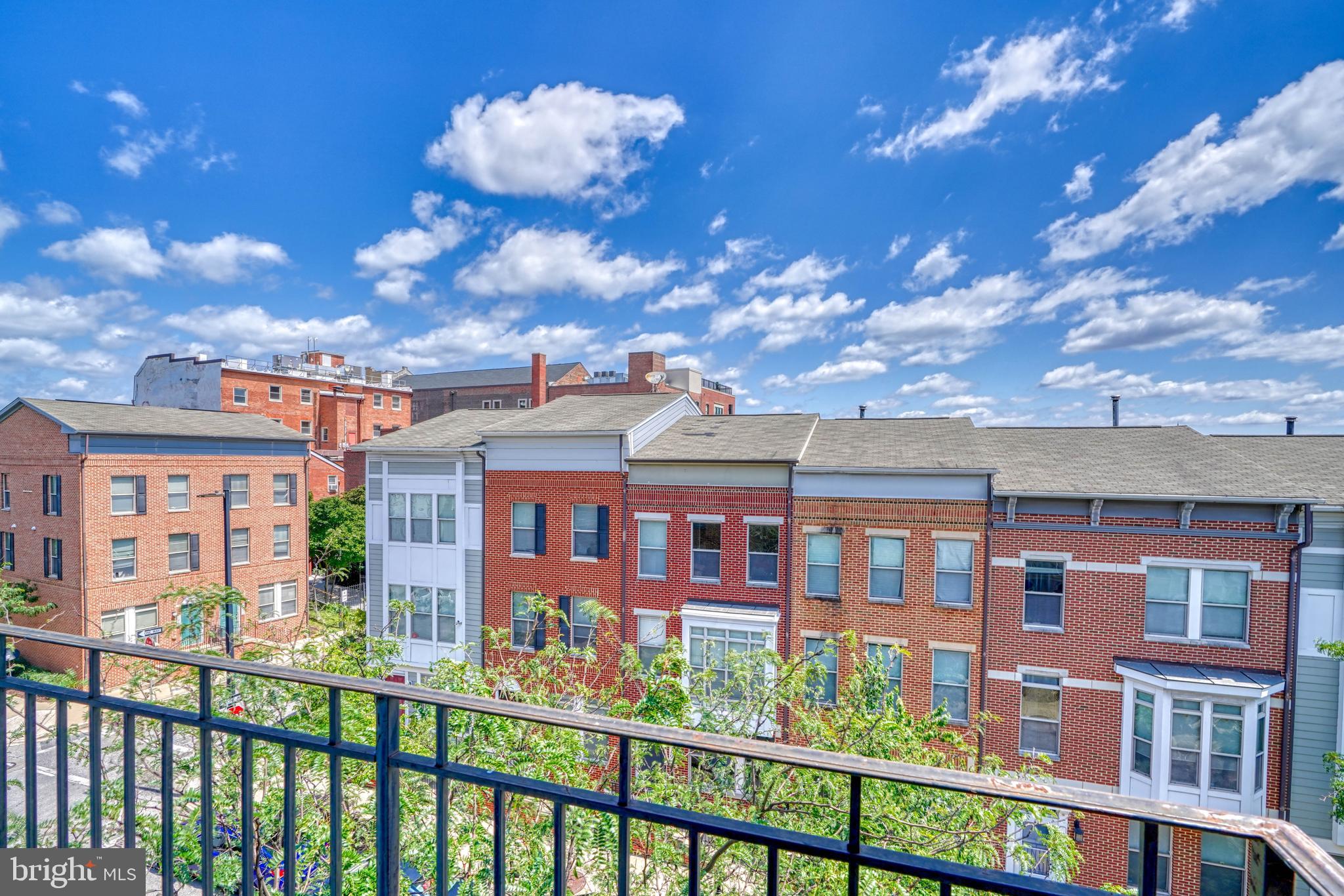 ALBEMARLE SQUARE - Residential