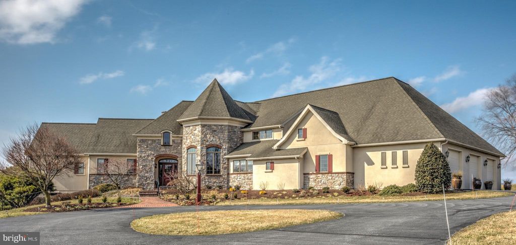 Photo of 78 AUTUMN LEAF LN, MANHEIM, PA 17545 (MLS # PALA2032464)