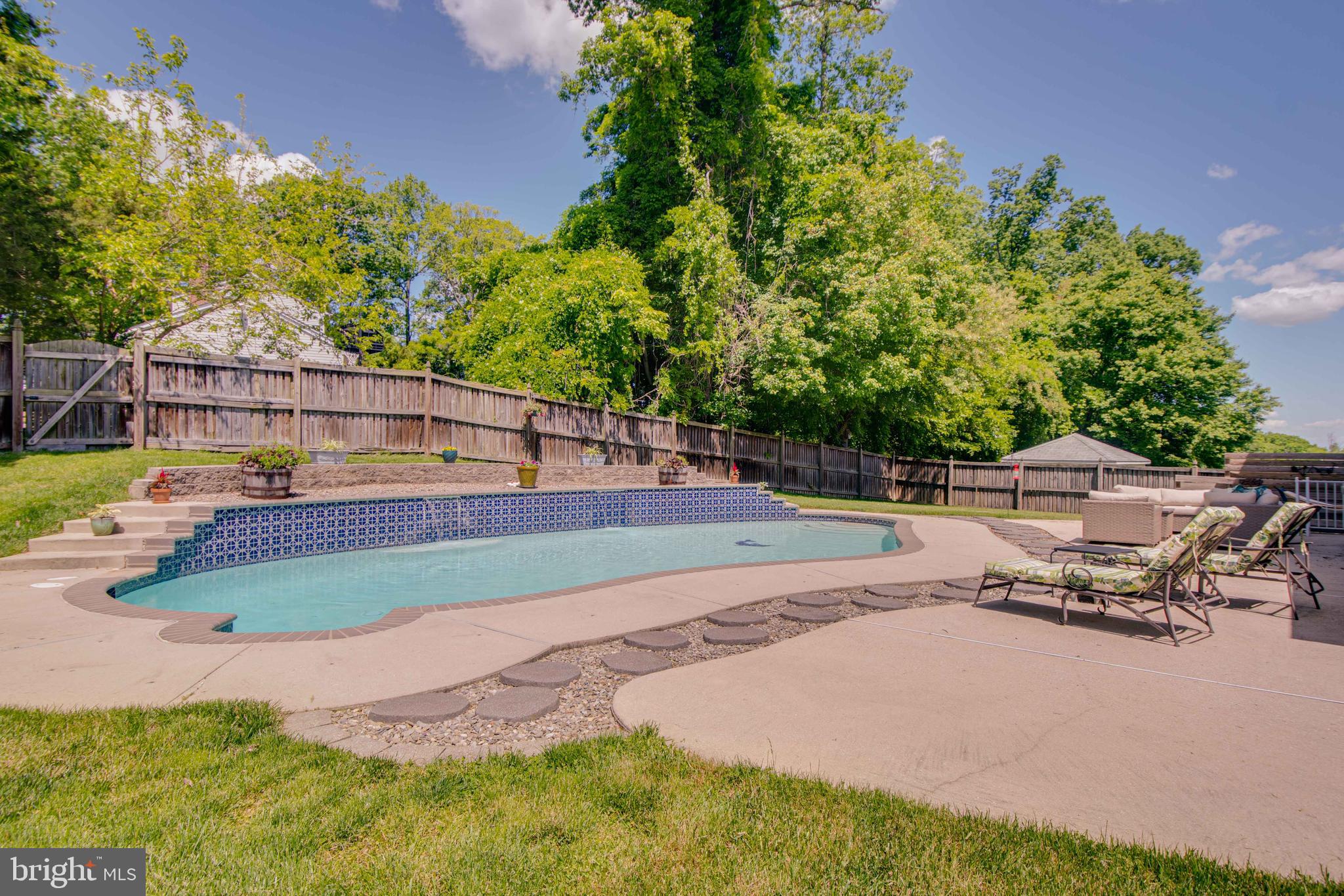 WOODLAND RUN - Residential