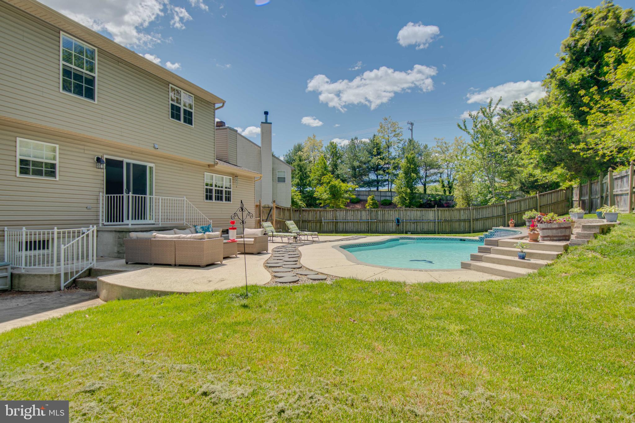 WOODLAND RUN - Residential