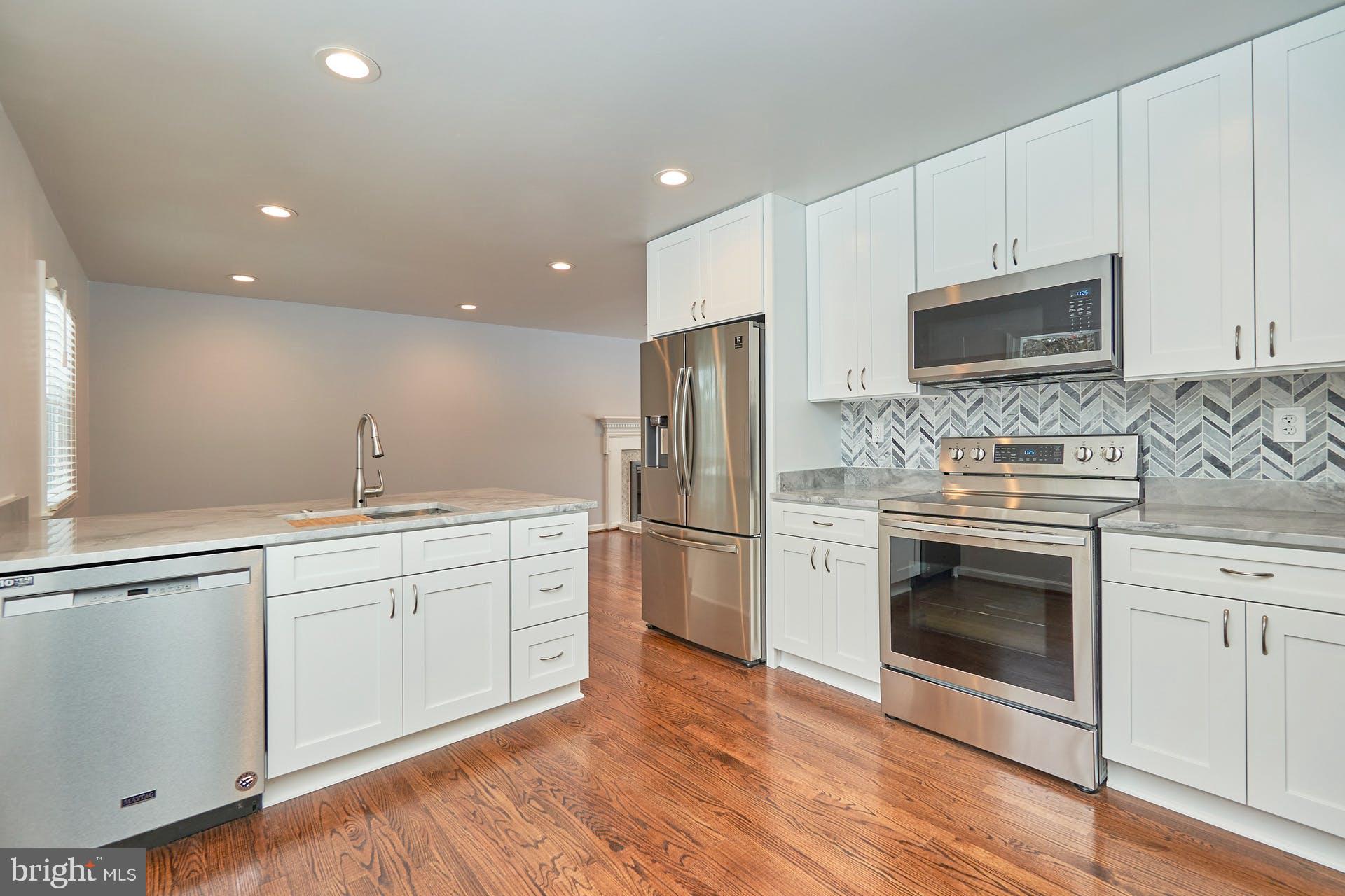 HERITAGE OF VIENNA - Residential Lease