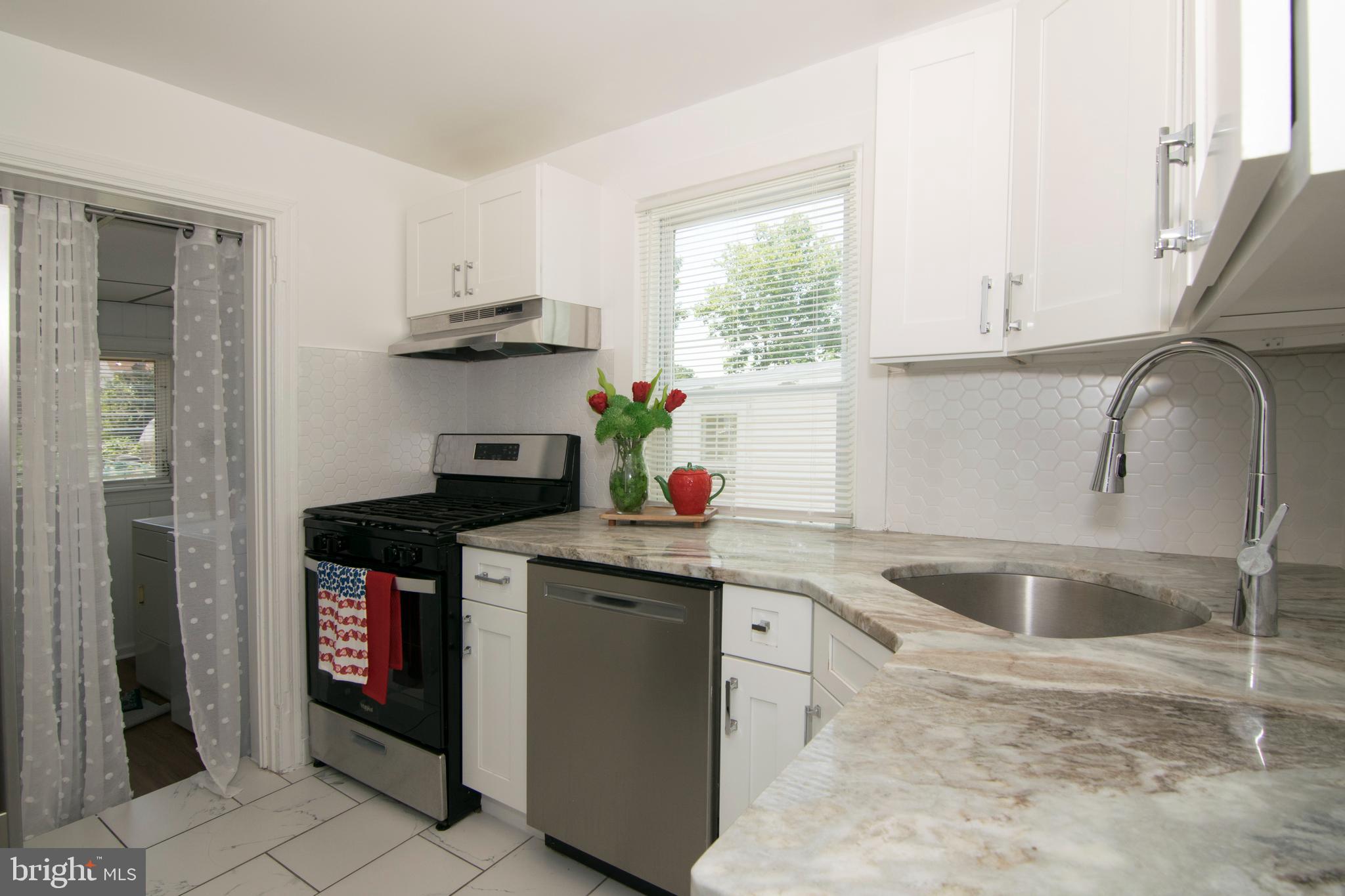 CHELTENHAM VIL - Residential