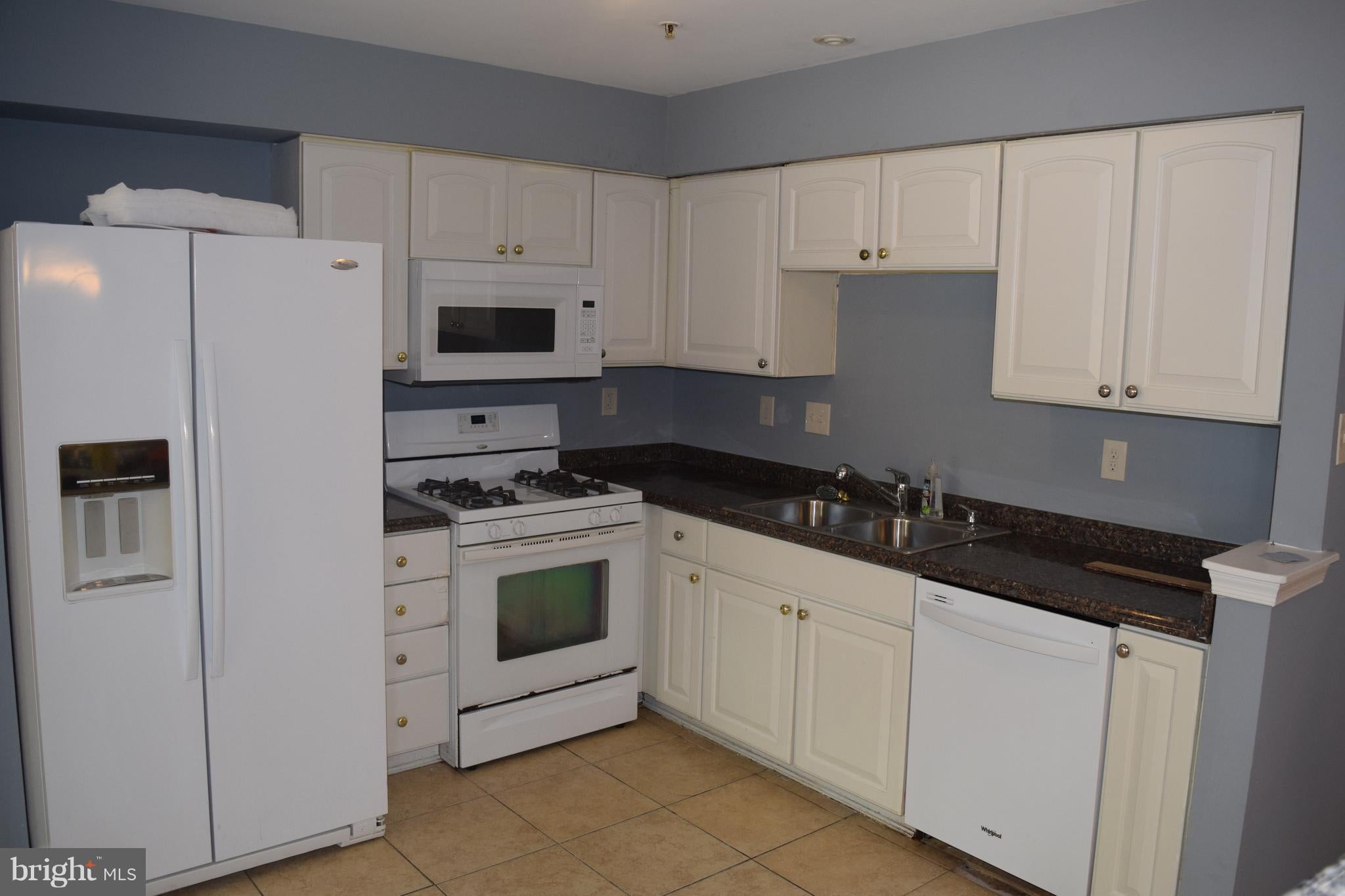9333 MAXWELL COURT