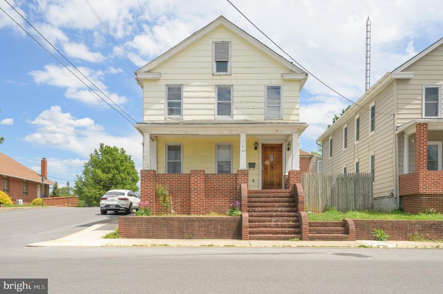 MULTIPLE OFFERS RECEIVED. HIGHEST AND BEST DUE 5/13 5PM
Welcome to 329 N High St! This 3 bedroom/2 bath home offers a unique opportunity to own a property full of charm and potential. In a quiet neighborhood, just minutes to the vibrant downtown shops and restaurants, this home sit on a corner lot with fenced yard, detached garage, and a welcoming front porch. Inside you will find spacious rooms and hardwood floors. The main floor offers full bathroom with free standing tub. Three large bedrooms share a bath on the second level. An attic offers potential for storage or possible future finished space.  This home is priced below appraised value (appraised October 2024) and offers you the chance to reveal it's classic charm once again!