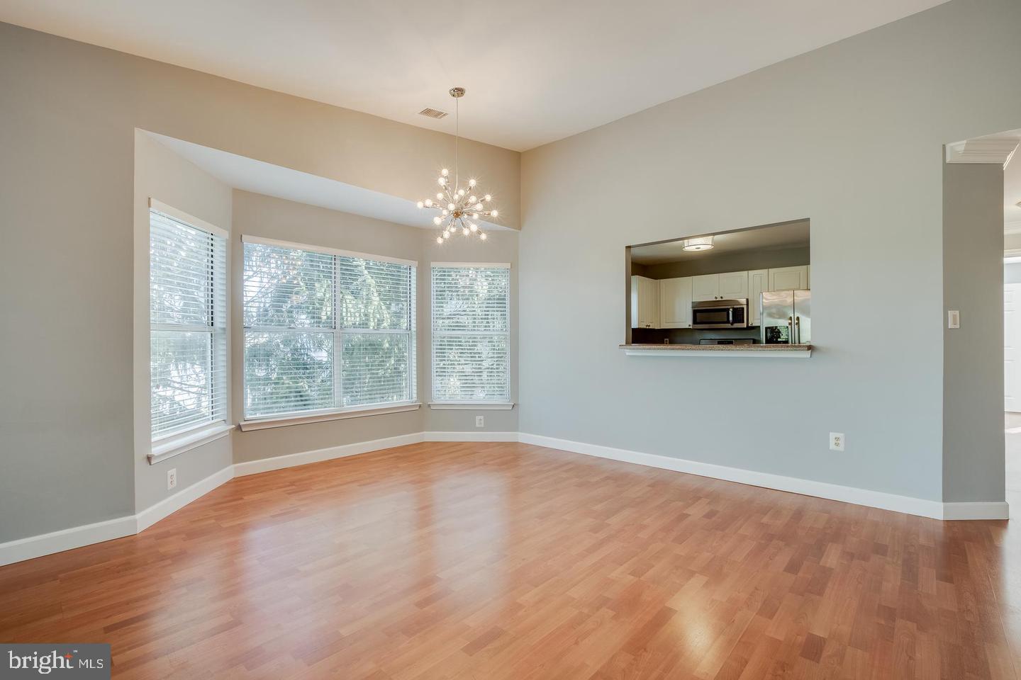 20575 SNOWSHOE SQUARE 302