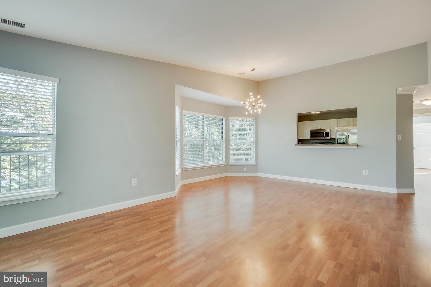 20575 SNOWSHOE SQUARE 302