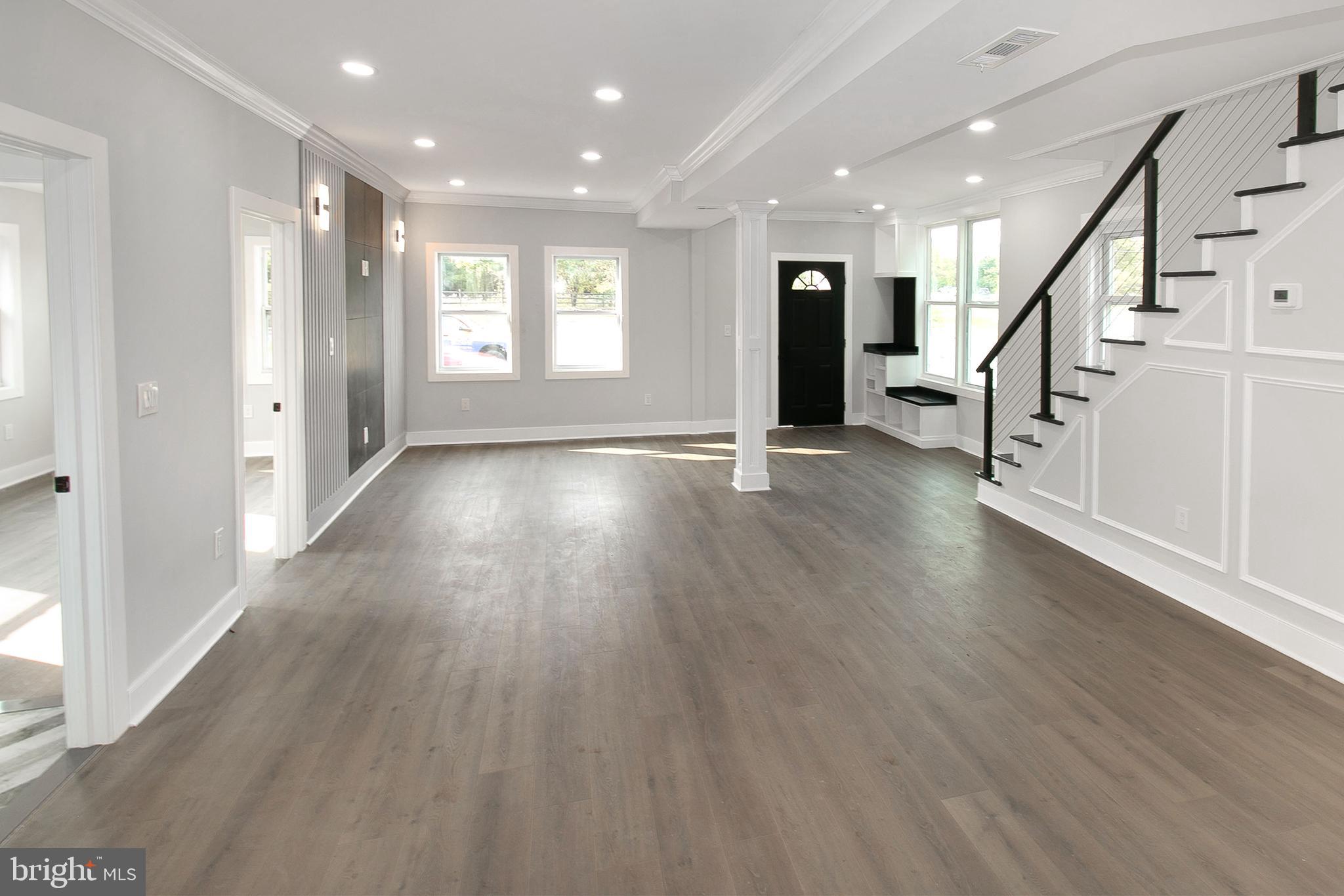 WINDSOR MILL - Residential