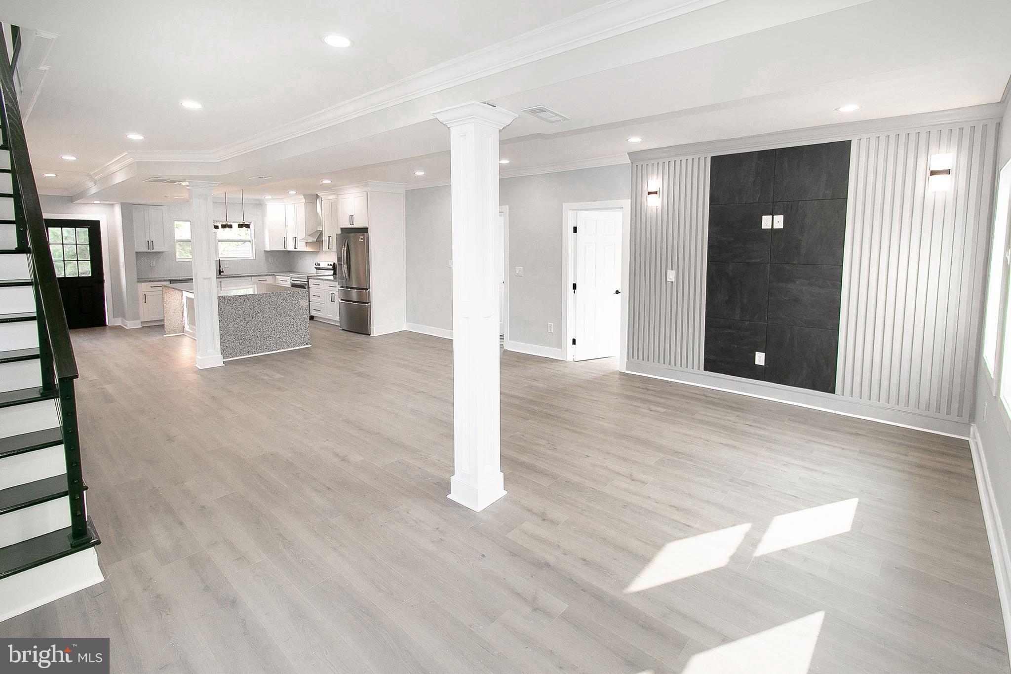WINDSOR MILL - Residential