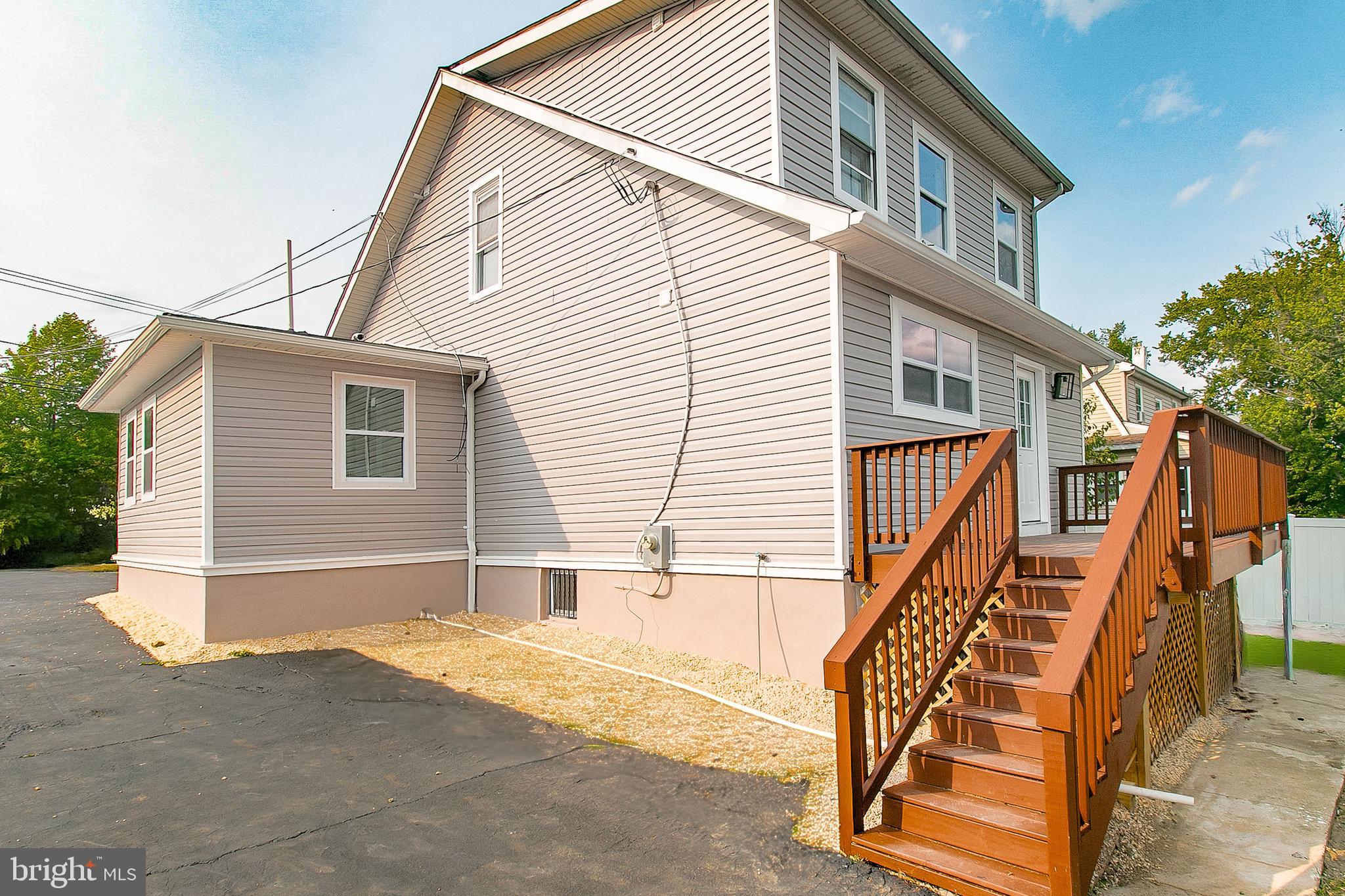 WINDSOR MILL - Residential