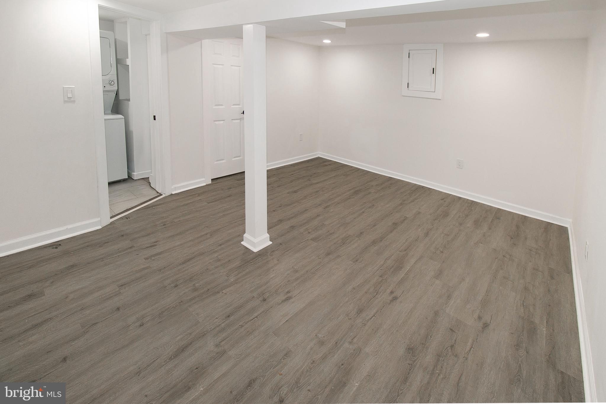WINDSOR MILL - Residential