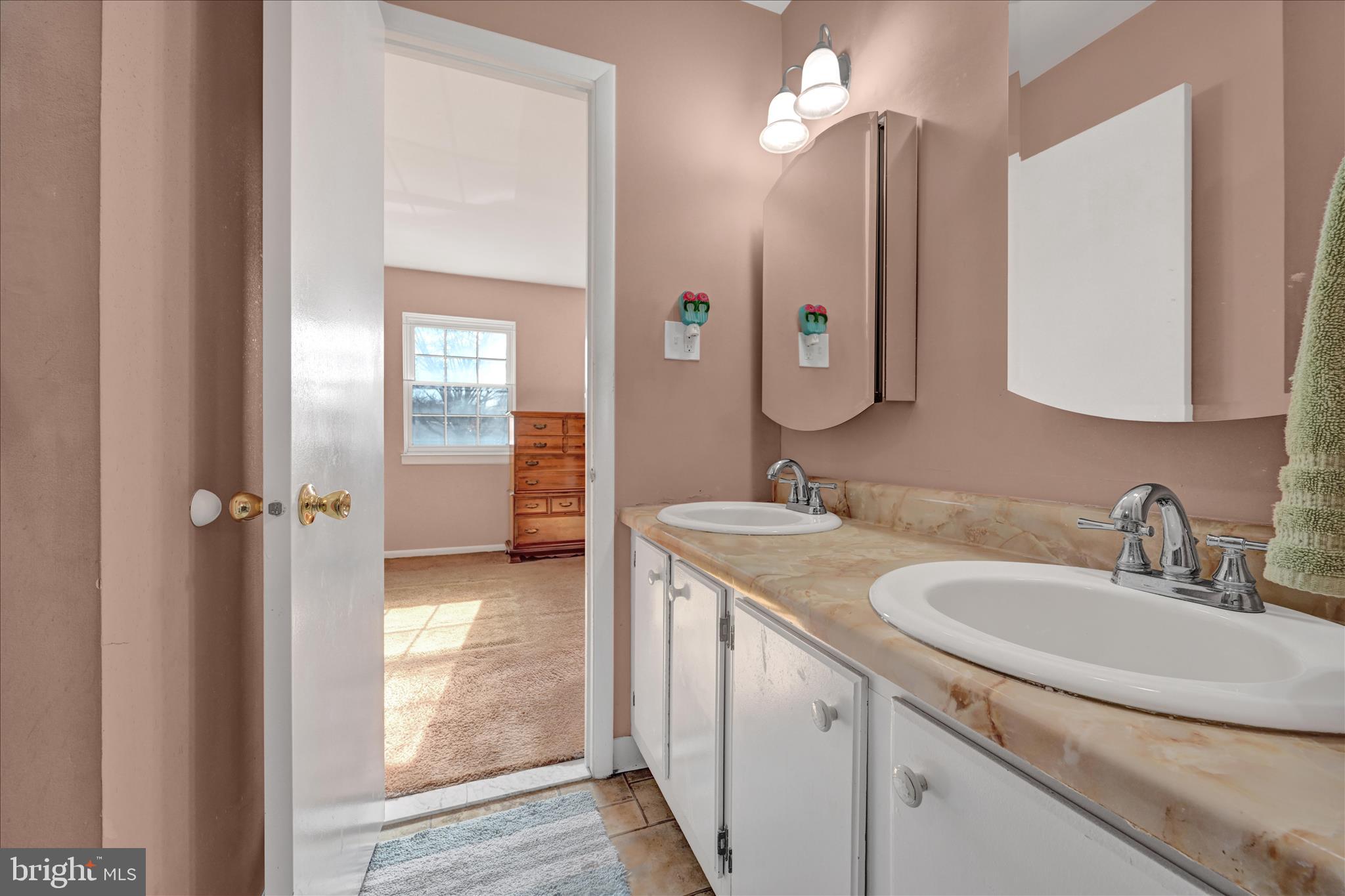 SHREINER VILLAGE - Residential