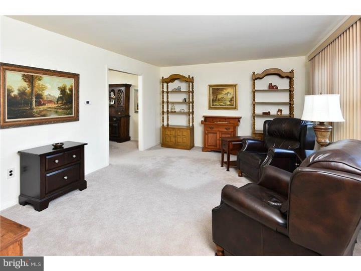 LOCUST KNOLLS - Residential
