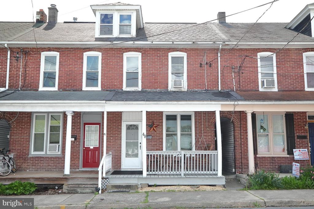Photo of 48 N POPLAR ST, ELIZABETHTOWN, PA 17022 (MLS # PALA2033776)