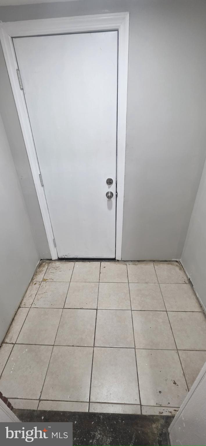 FRANKFORD - Residential Lease