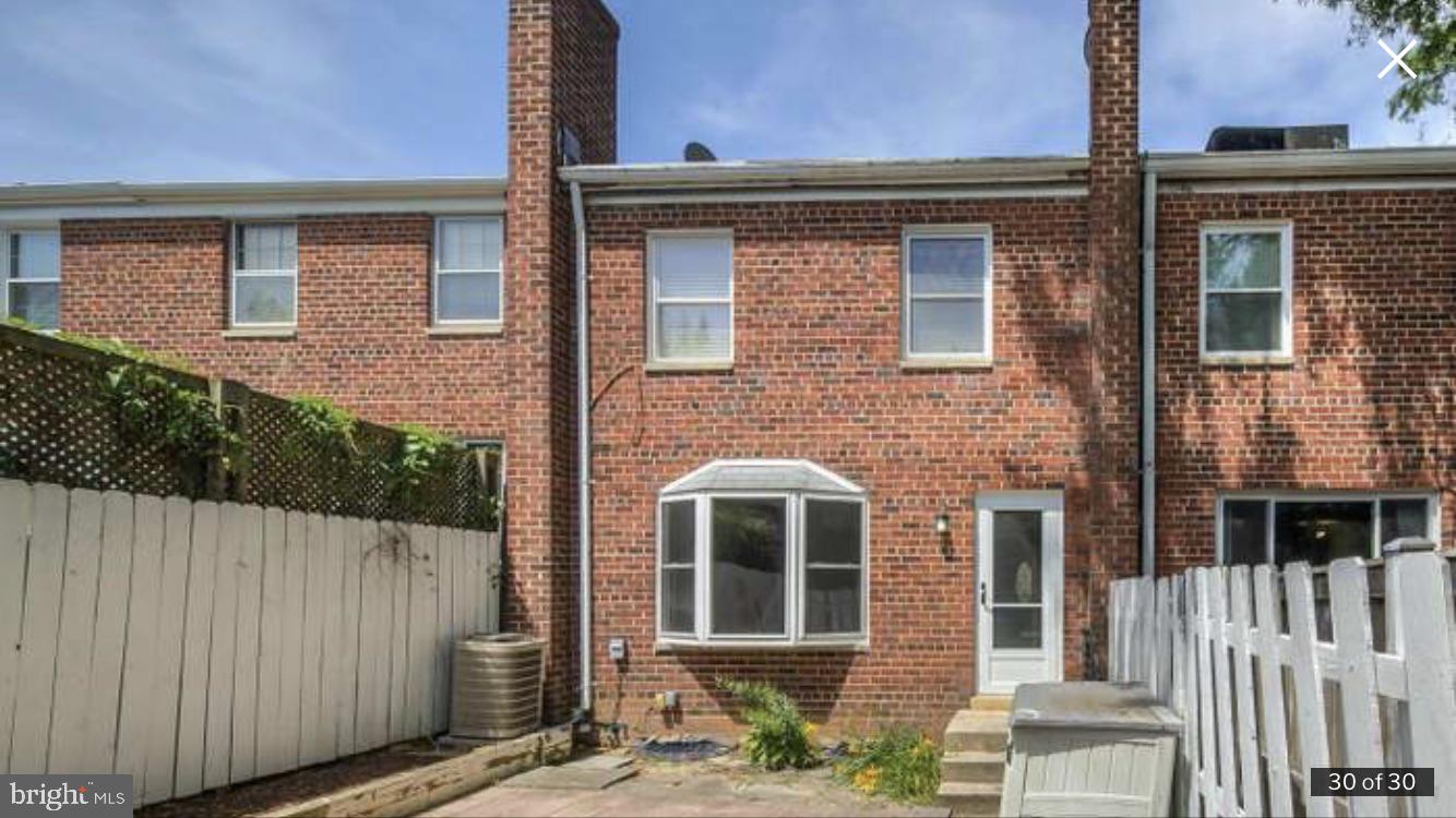 WARWICK VILLAGE - Residential Lease