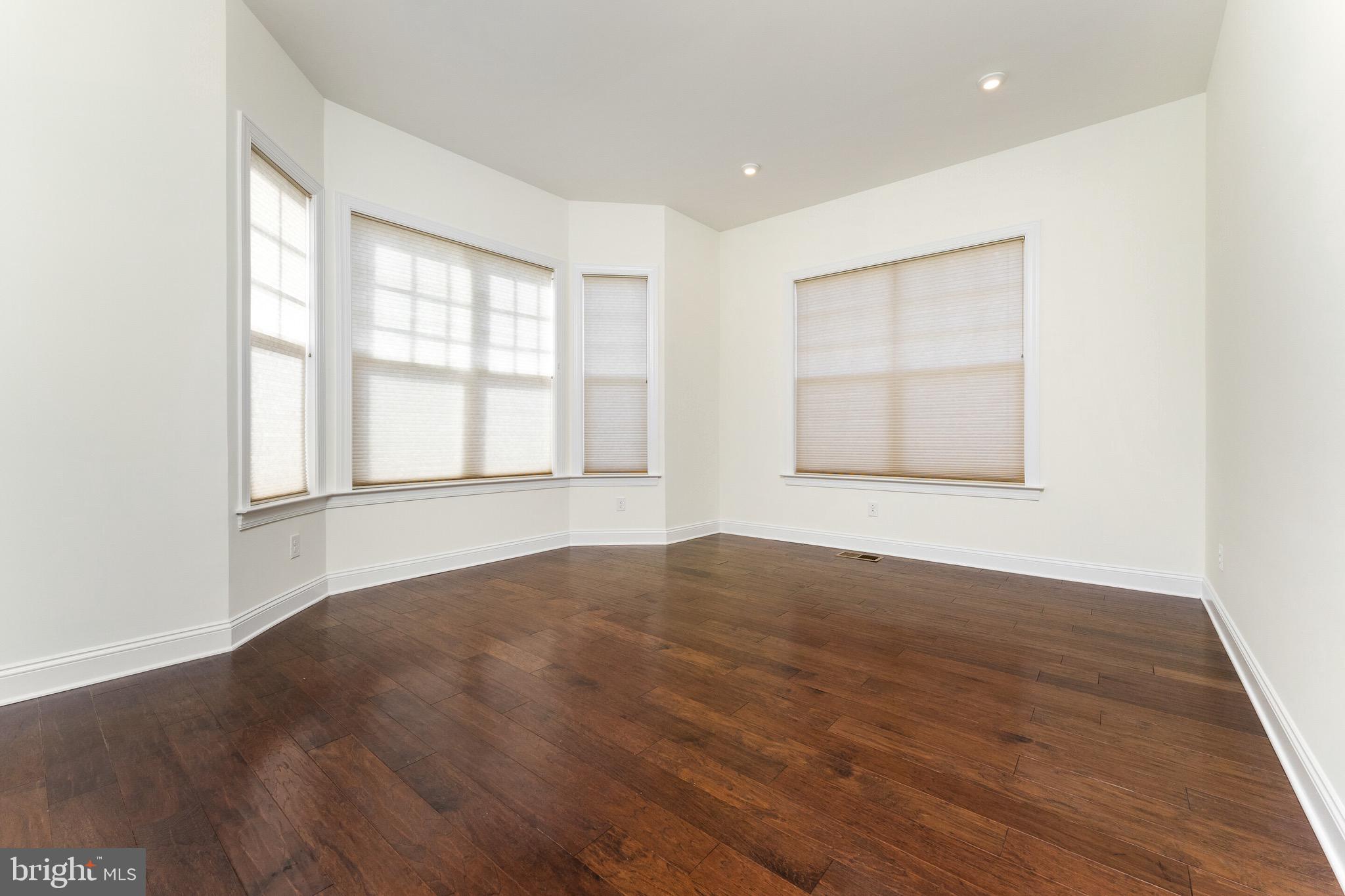 GROVE AT WILLOWSFORD - Residential