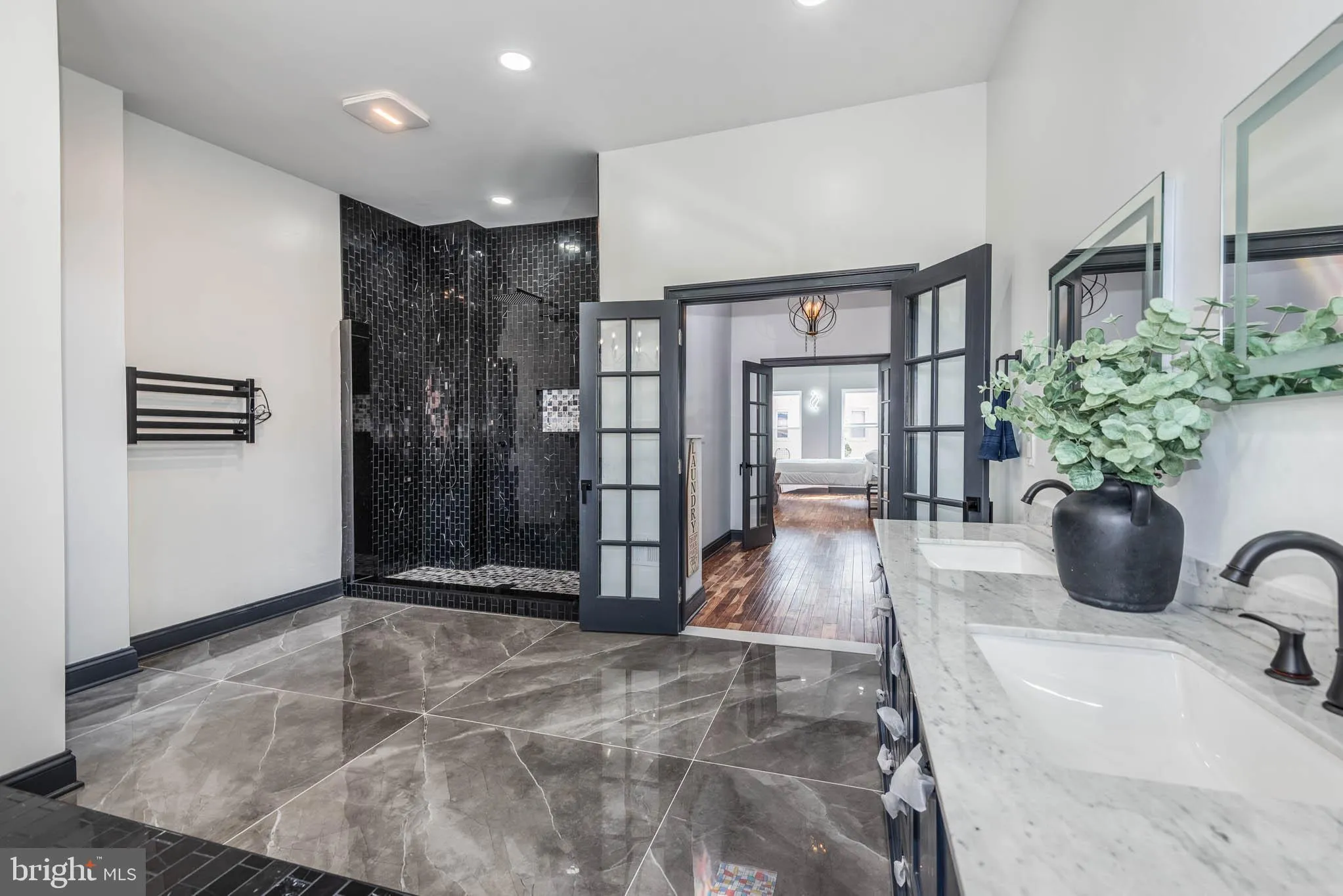 Baltimore, Maryland 21217, United States, 4 Bedrooms Bedrooms, ,Residential,Pending,77575