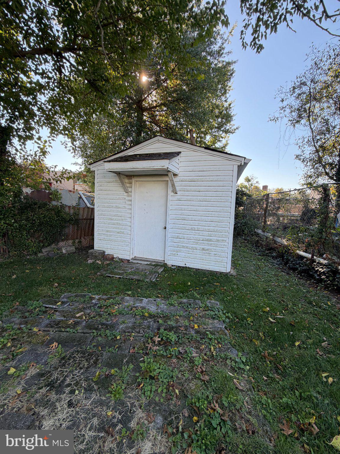 1115 NAVAHOE DRIVE
