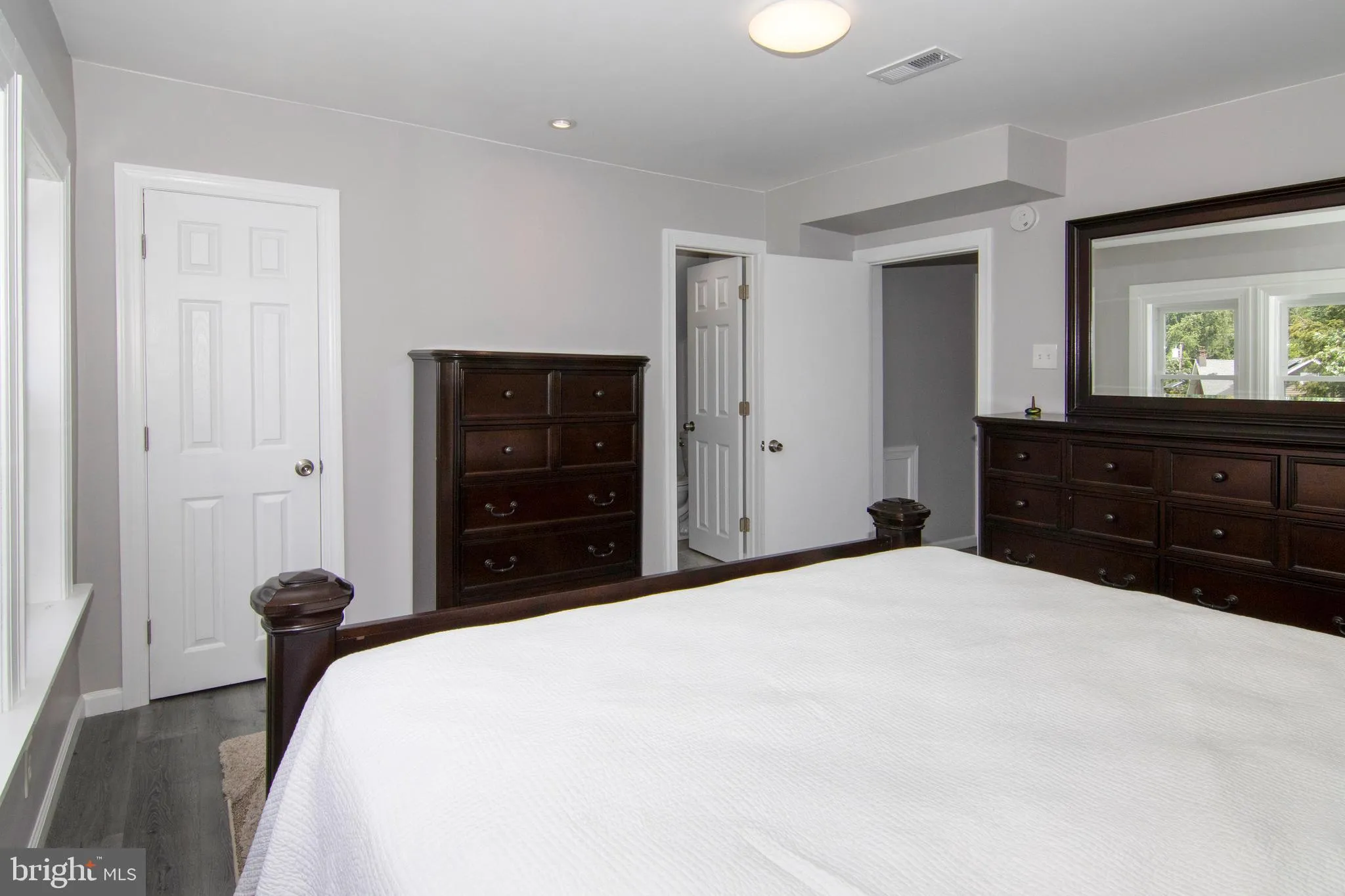 Oaklyn, New Jersey 08107, United States, 4 Bedrooms Bedrooms, ,3 BathroomsBathrooms,Residential,Coming Soon,156483