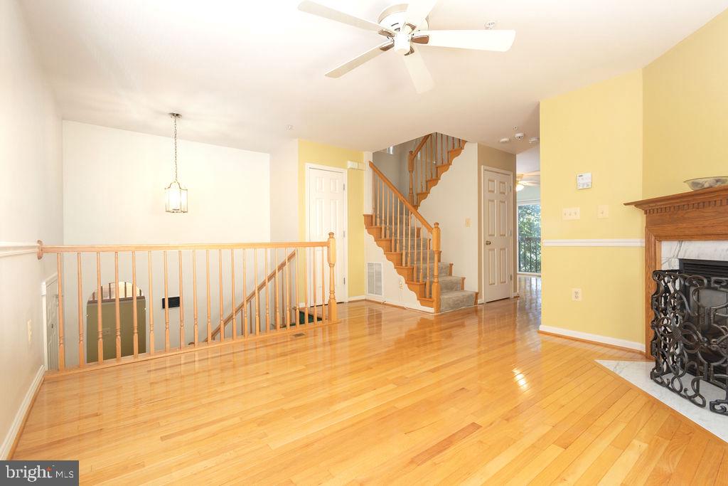 BRINKLEY PARK TOWN - Residential