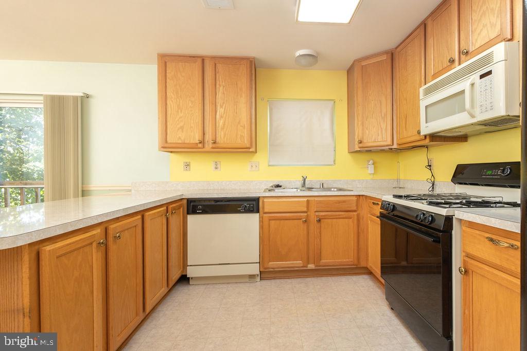 BRINKLEY PARK TOWN - Residential