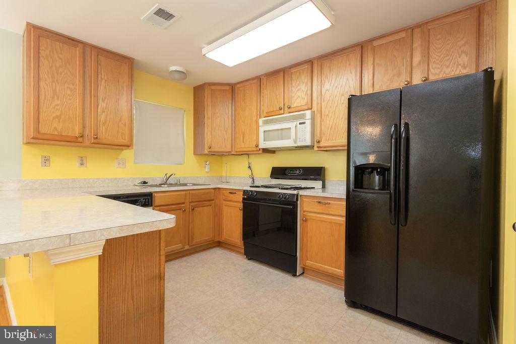 BRINKLEY PARK TOWN - Residential