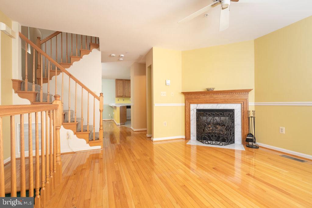 5839 EVERHART PLACE