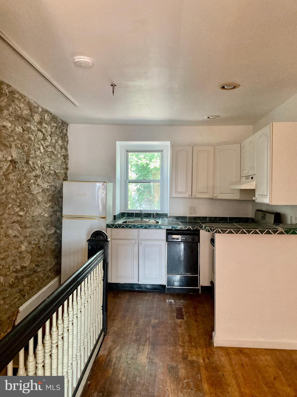 WISSAHICKON HILLS - Residential Lease