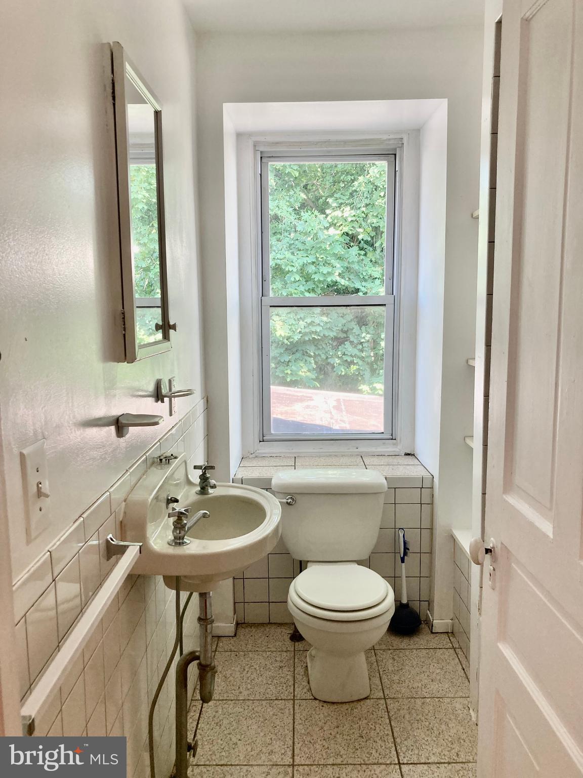 WISSAHICKON HILLS - Residential Lease