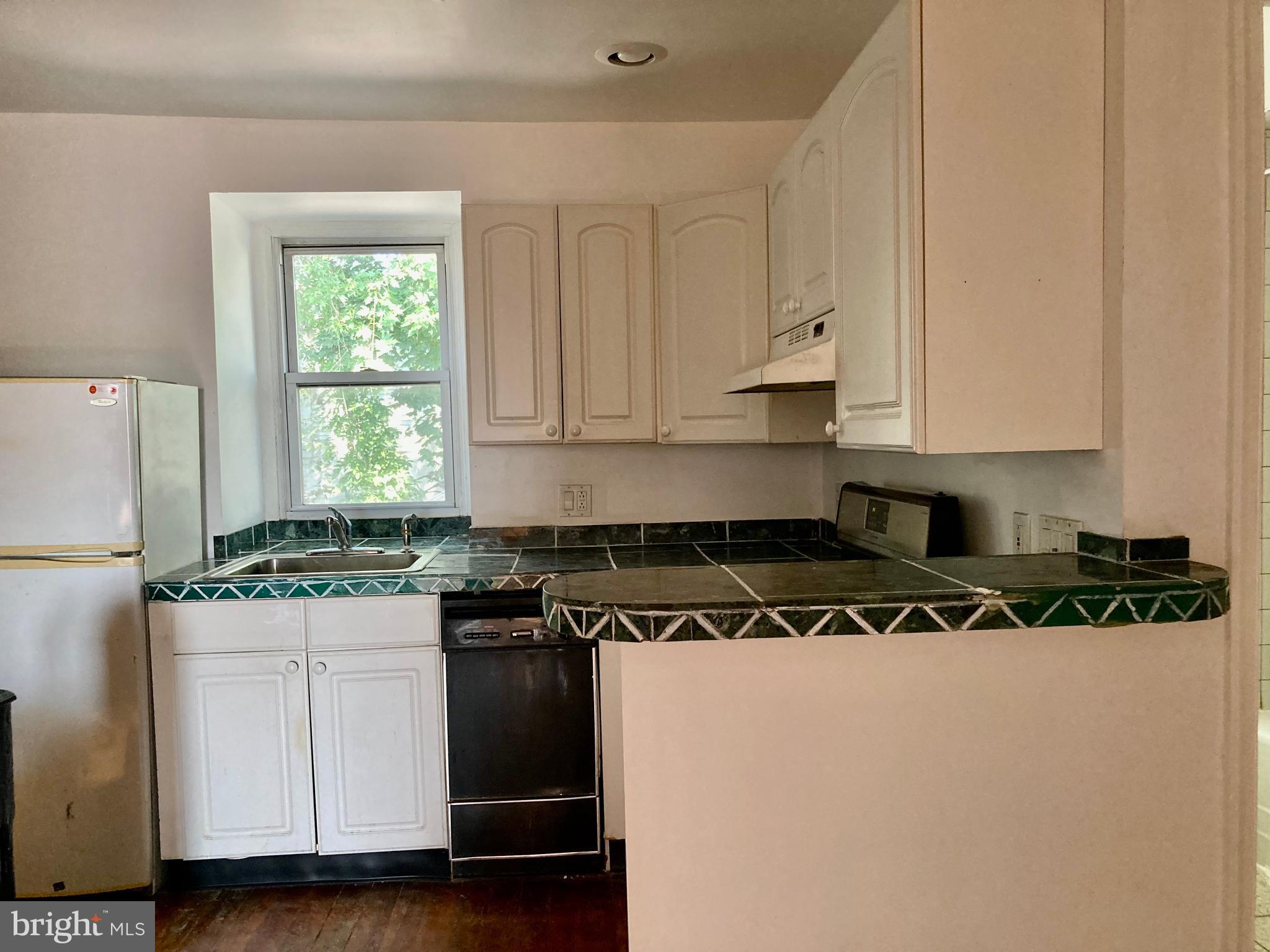 WISSAHICKON HILLS - Residential Lease