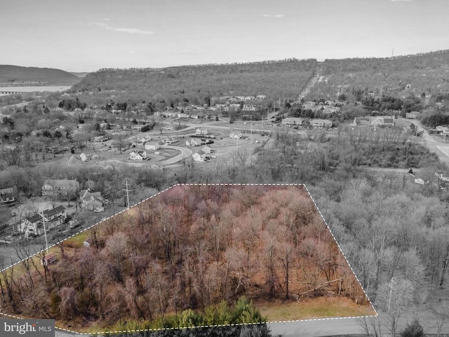 Bring your own builder! Welcome to this amazing 2.25 acre LOT that is ready for your custom dream home located within Susquehanna Twp and popular Beaufort Farms neighborhood. This heavily wooded property allows for ultimate privacy and endless opportunities while enjoying the perks of an attractive neighborhood. Conveniently located near Susquehanna River, Fort Hunter Park, Route 322, Route 39, Giant Grocery Store, Restaurants, and so much more!! Access to Public Sewer and Well/Private Water. While touring the LOT, look for orange stakes and ribbons to identify corners/property lines. PLEASE NOTE: 1) There are 3 stakes along Kirkwood Rd (South Side) and the middle stake shows where the curve starts.  2) Southwest Corner along Kirkwood of the LOT is located near the Power Lines. A Must-See!