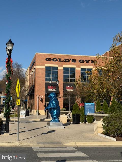 RIVERDALE PARK STATION - Residential Lease