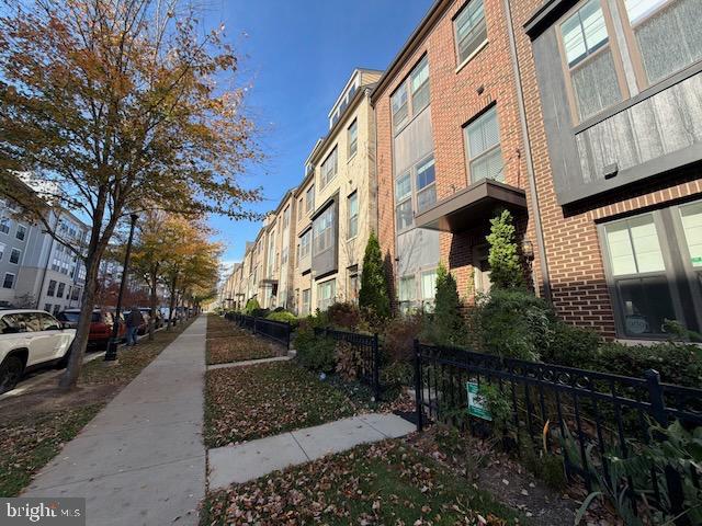 RIVERDALE PARK STATION - Residential Lease