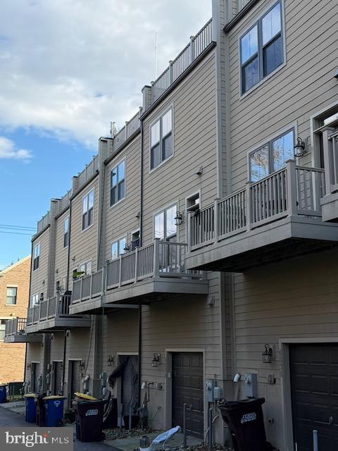 RIVERDALE PARK STATION - Residential Lease