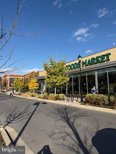 RIVERDALE PARK STATION - Residential Lease