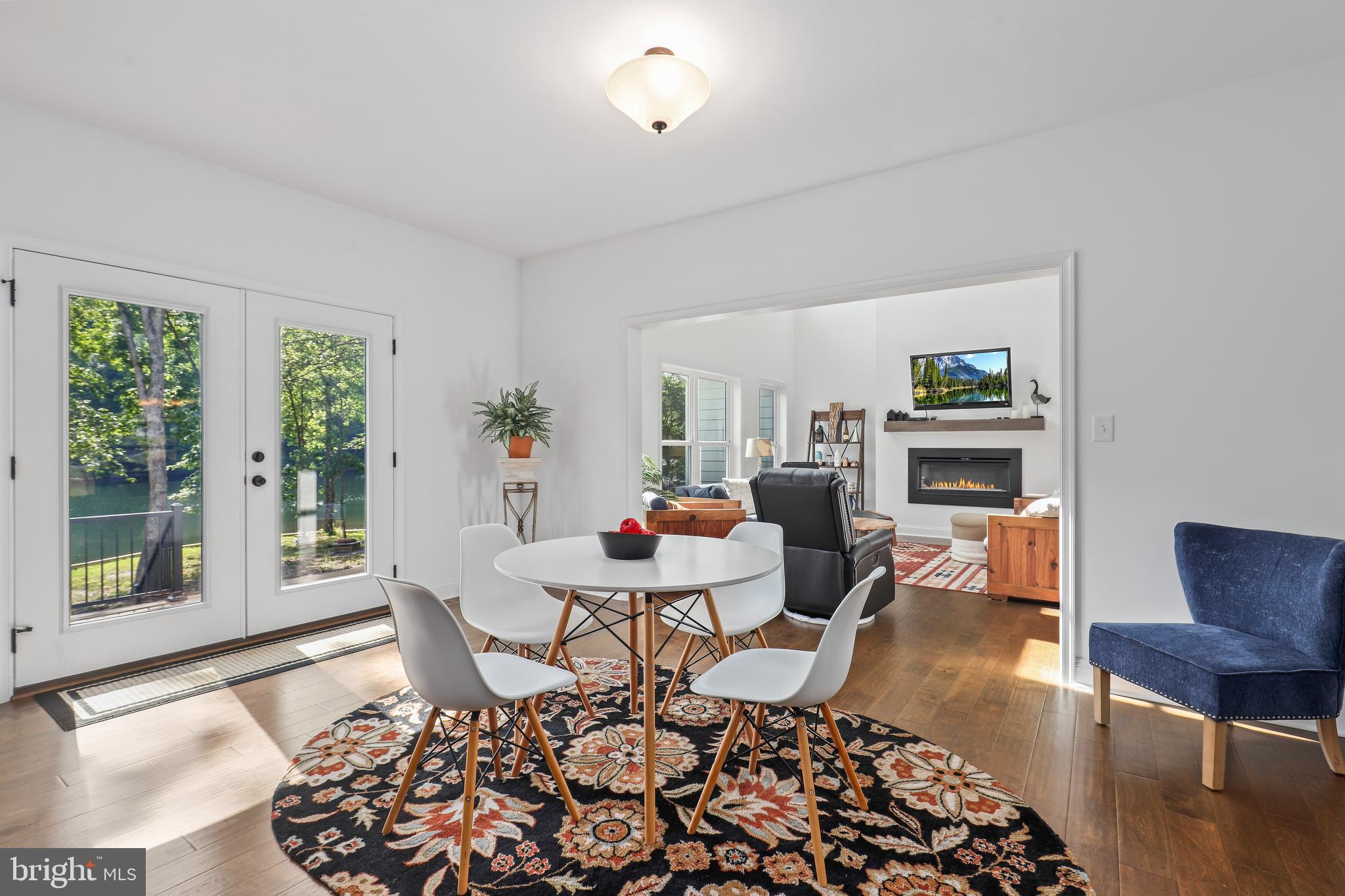 NOAH'S LANDING - Residential