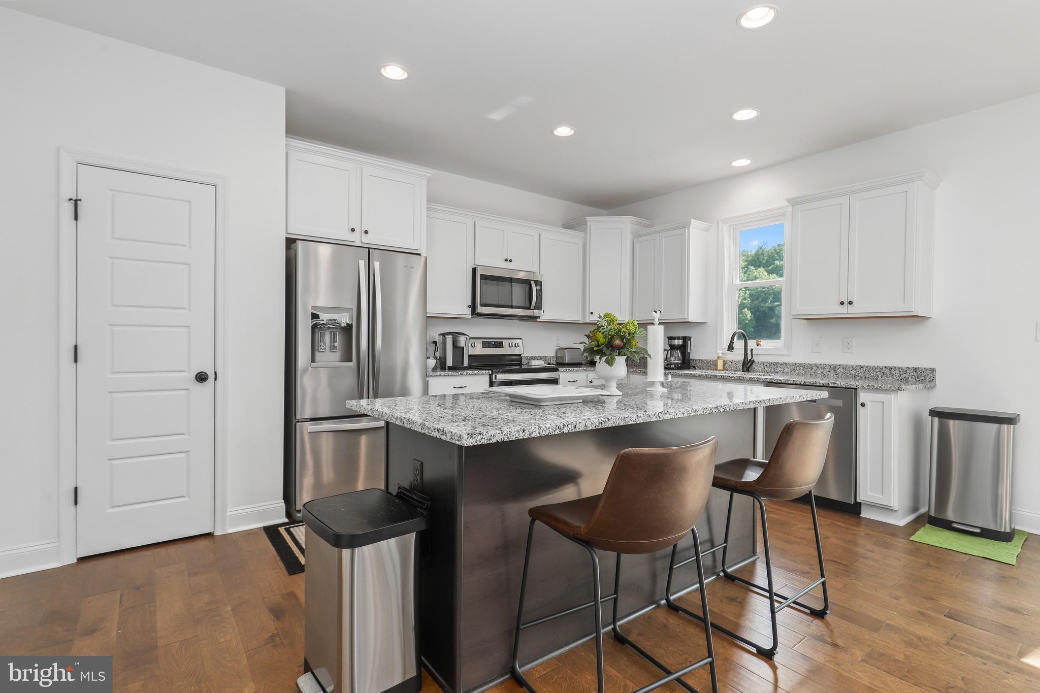 NOAH'S LANDING - Residential