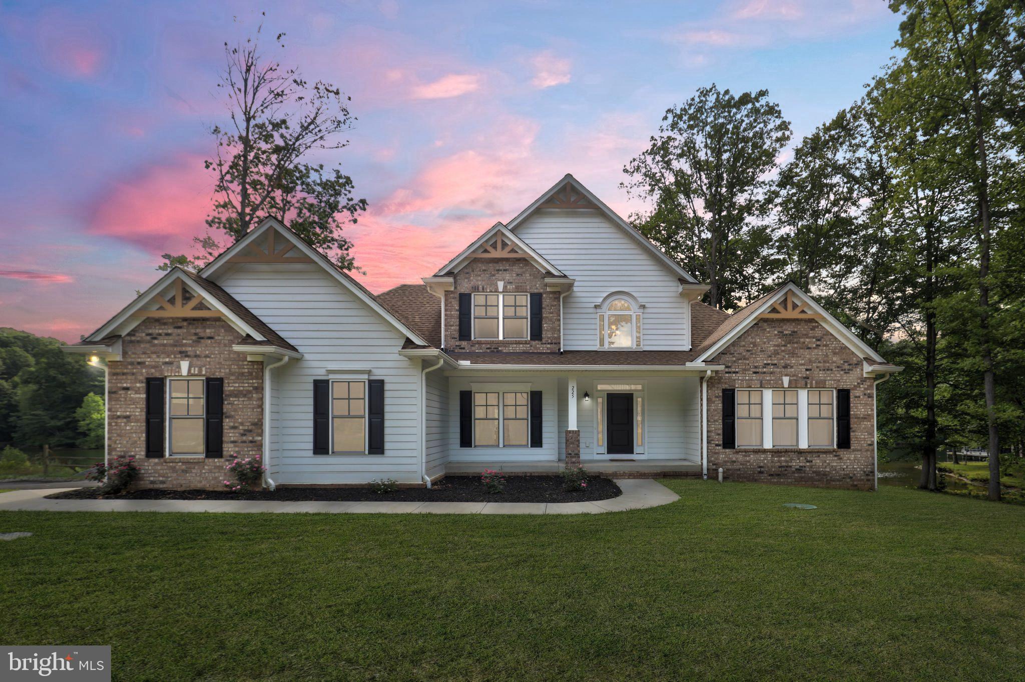 NOAH'S LANDING - Residential