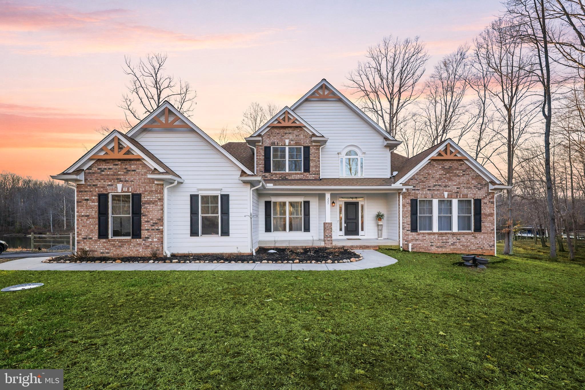 NOAH'S LANDING - Residential