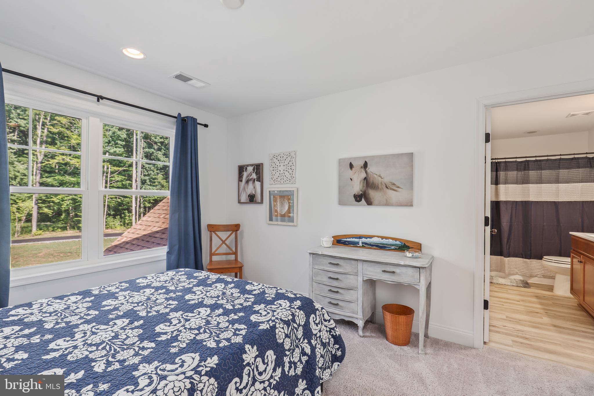 NOAH'S LANDING - Residential