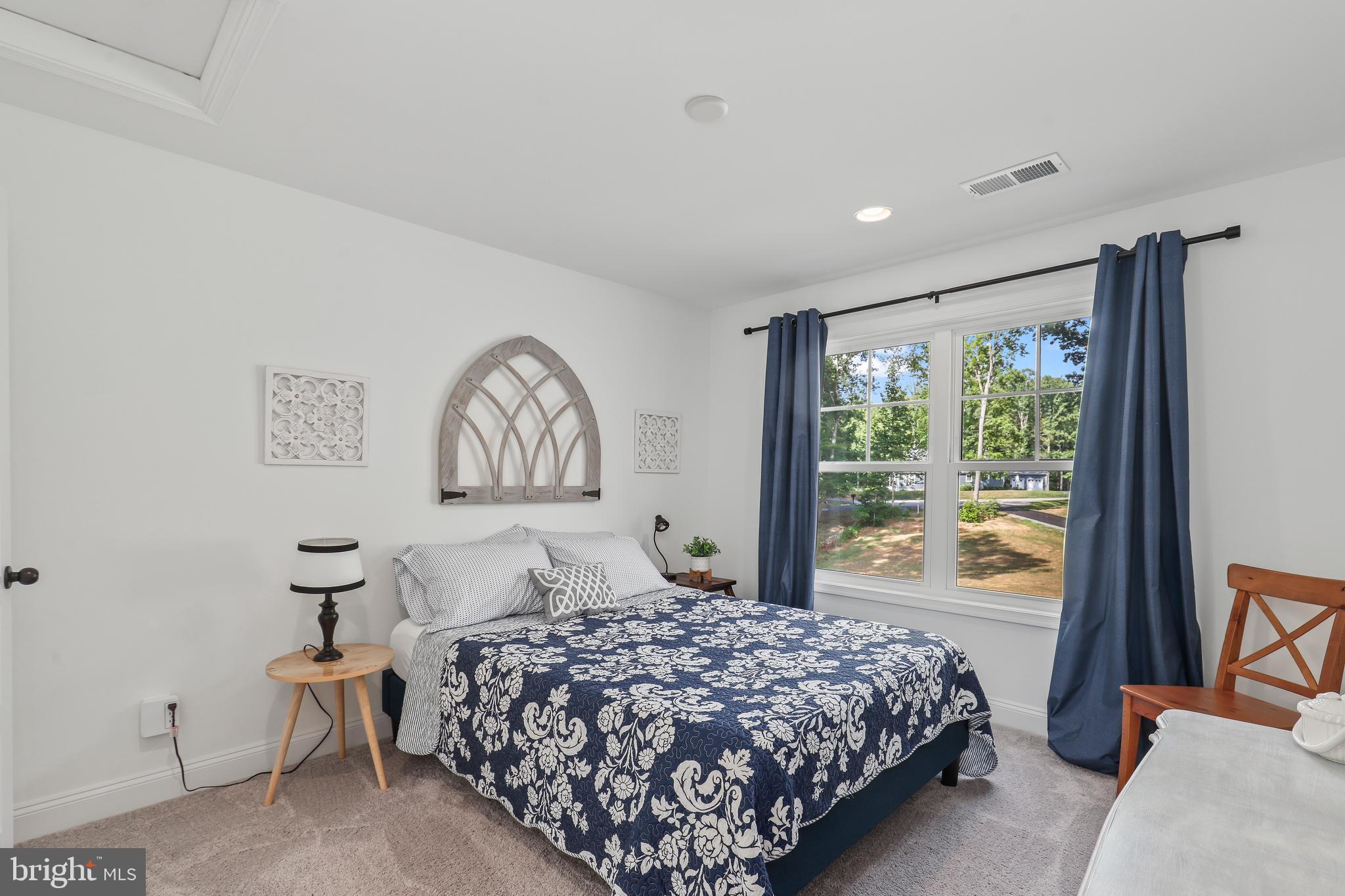 NOAH'S LANDING - Residential