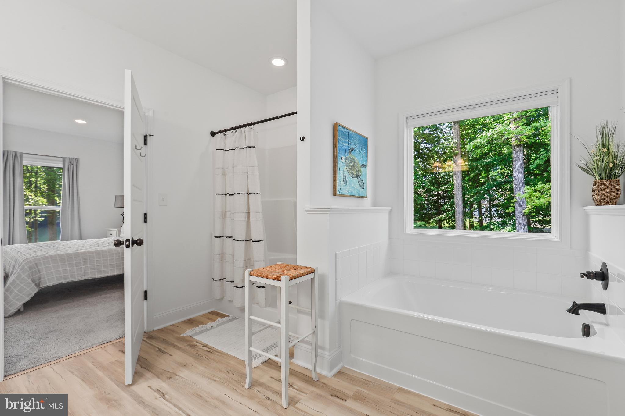 NOAH'S LANDING - Residential