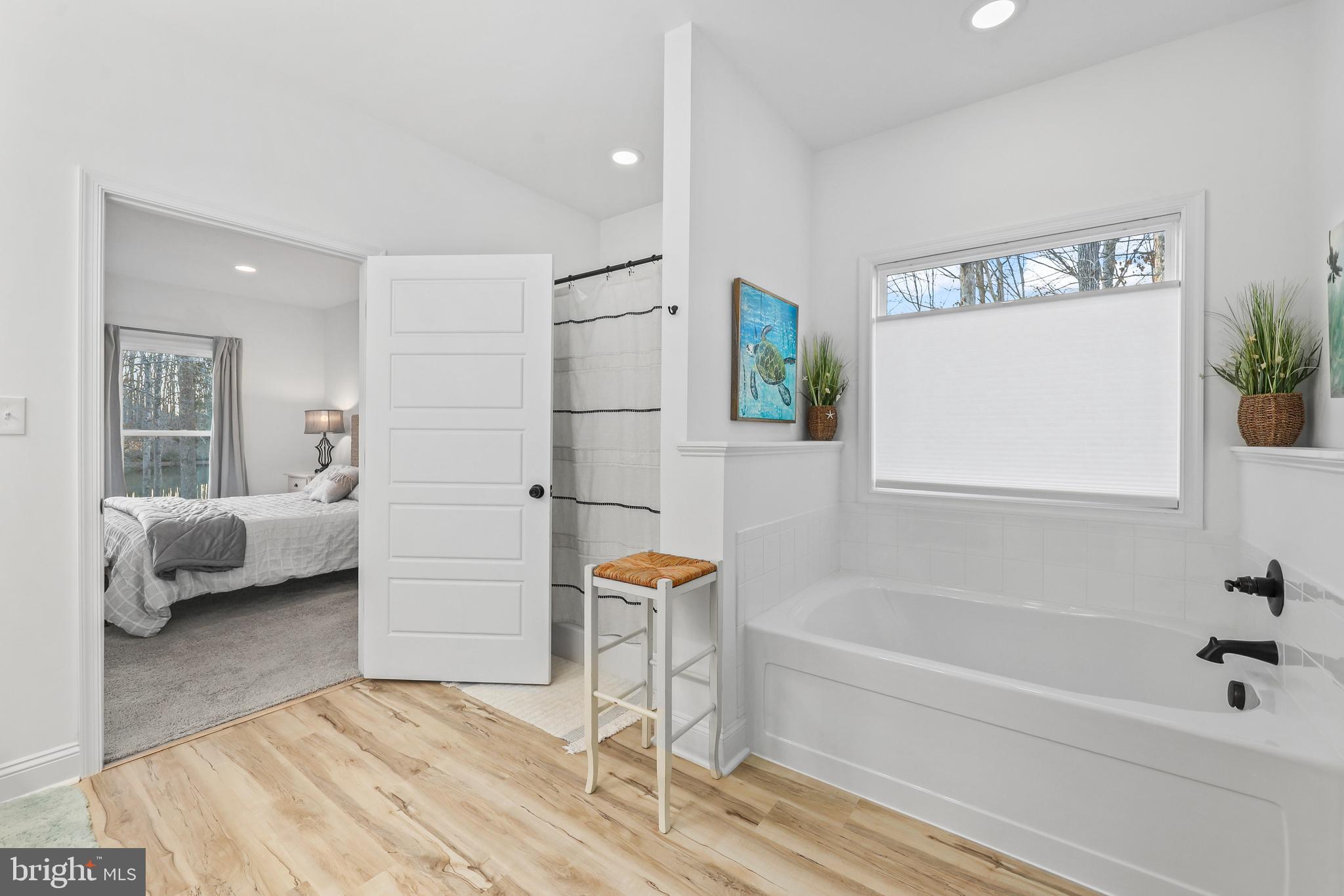 NOAH'S LANDING - Residential