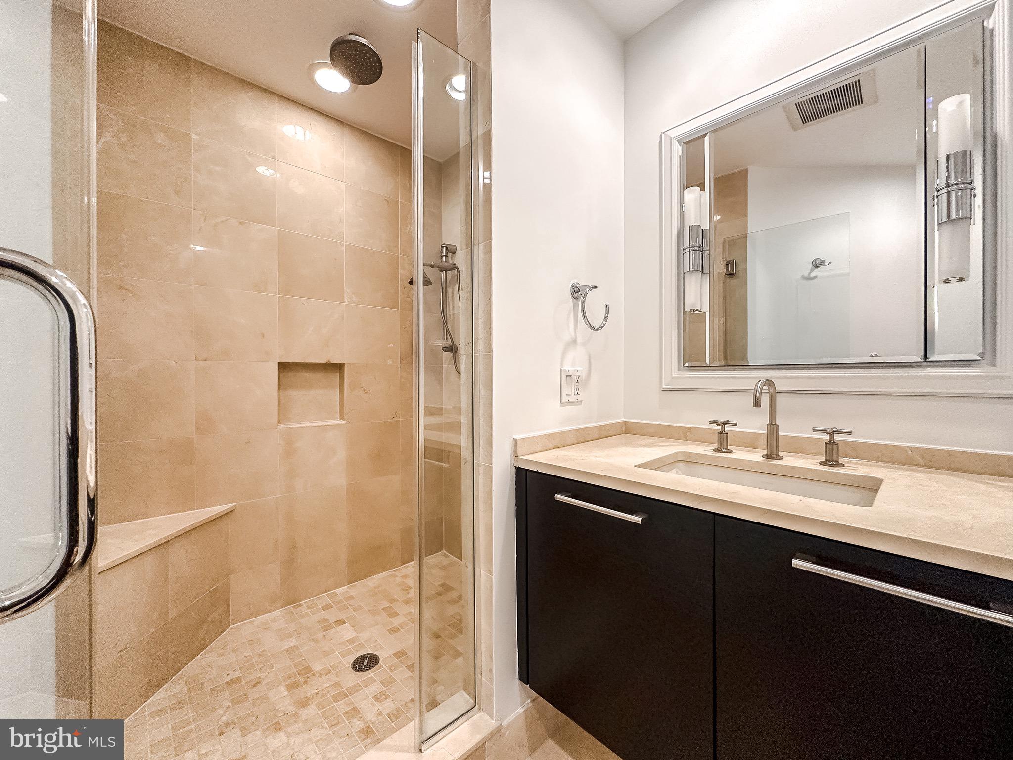 INNER HARBOR - Residential Lease