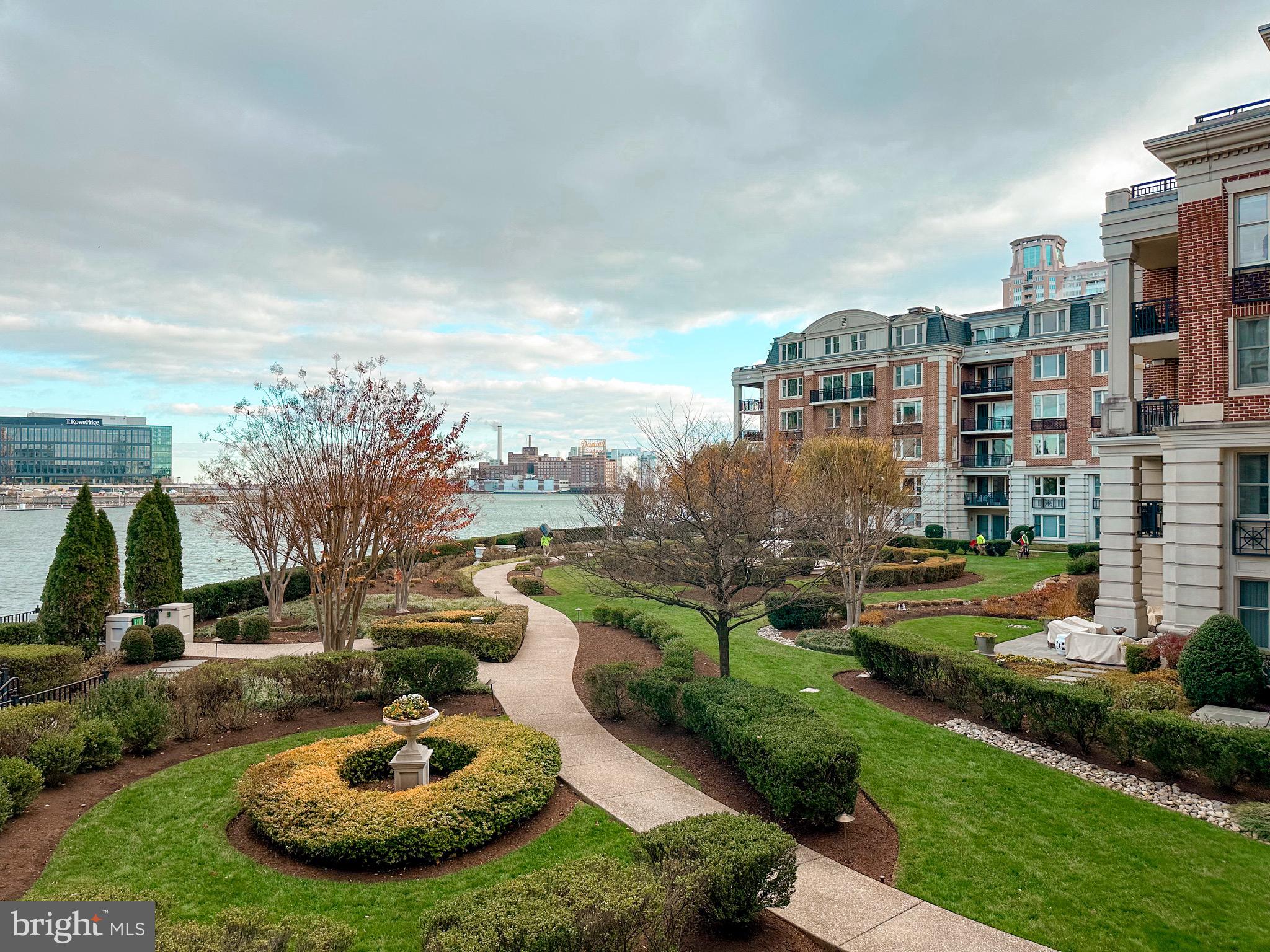 INNER HARBOR - Residential Lease