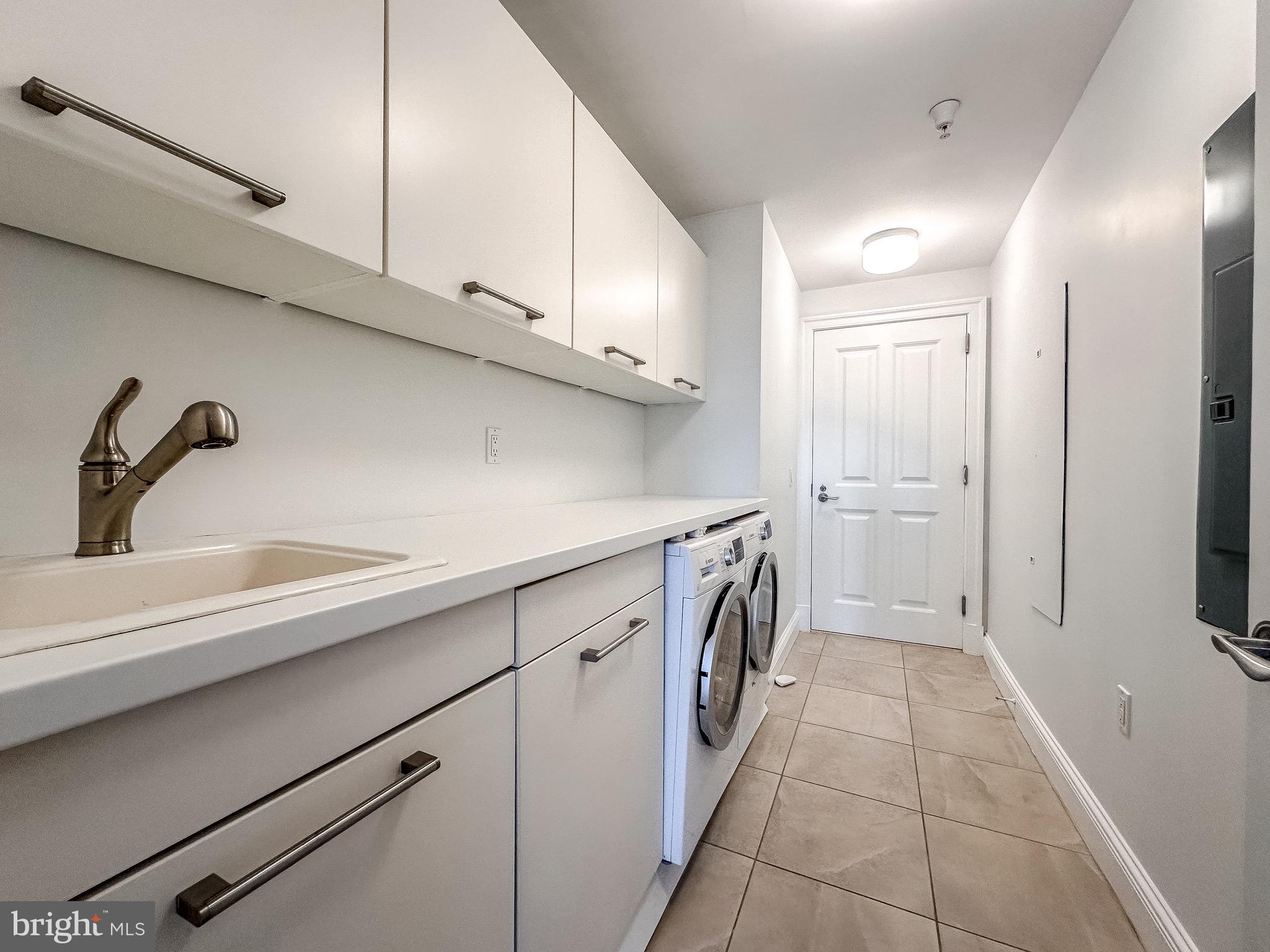 INNER HARBOR - Residential Lease