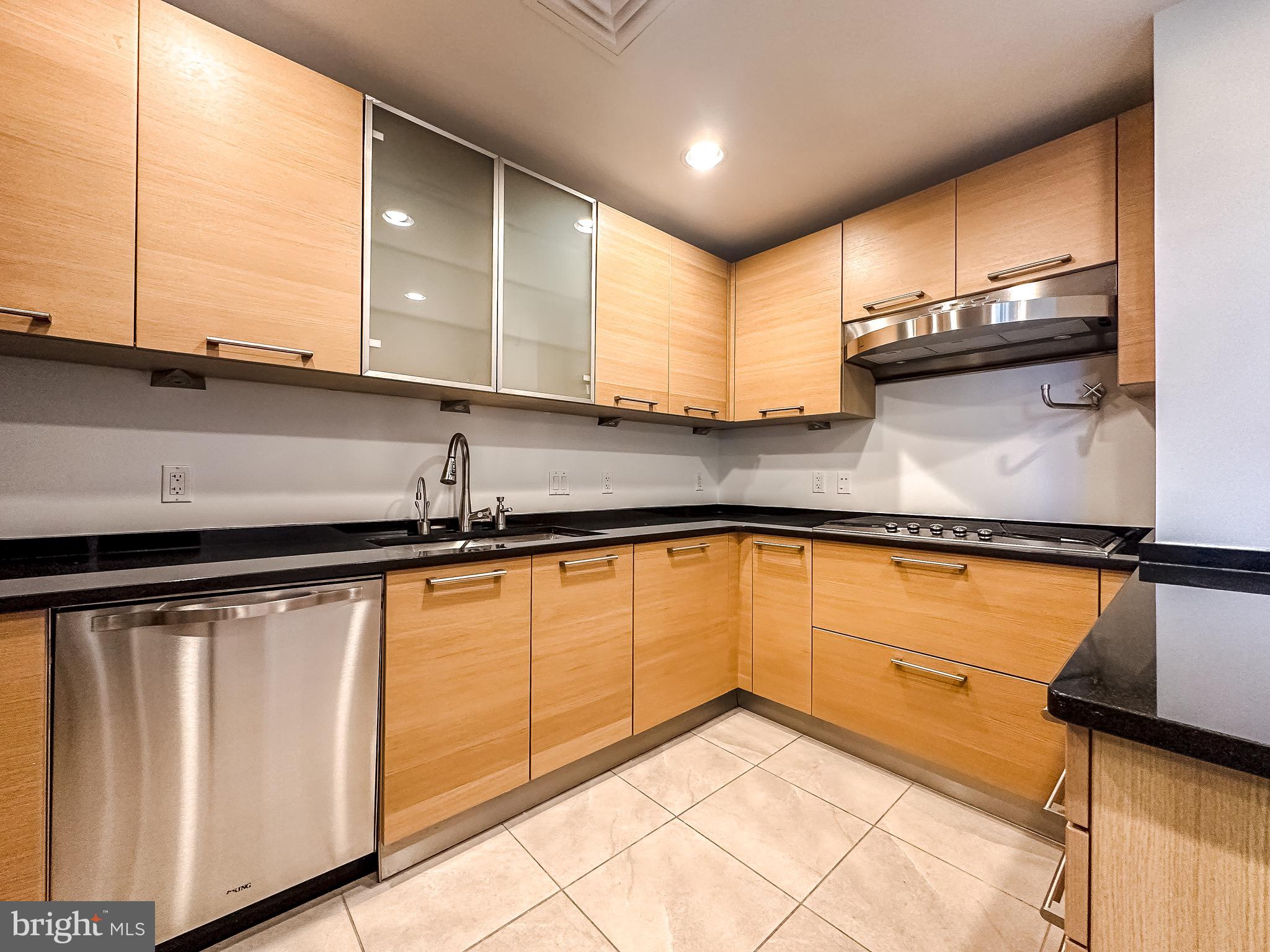 INNER HARBOR - Residential Lease