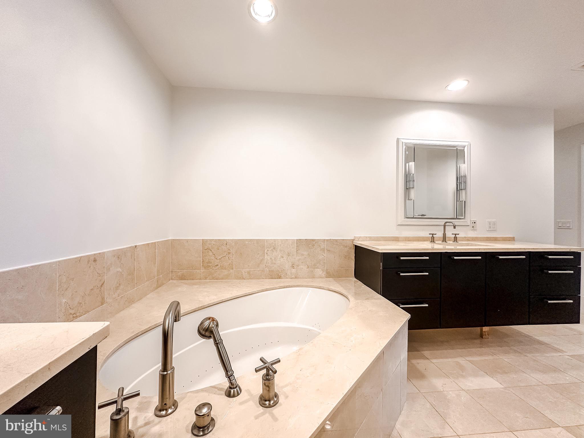 INNER HARBOR - Residential Lease