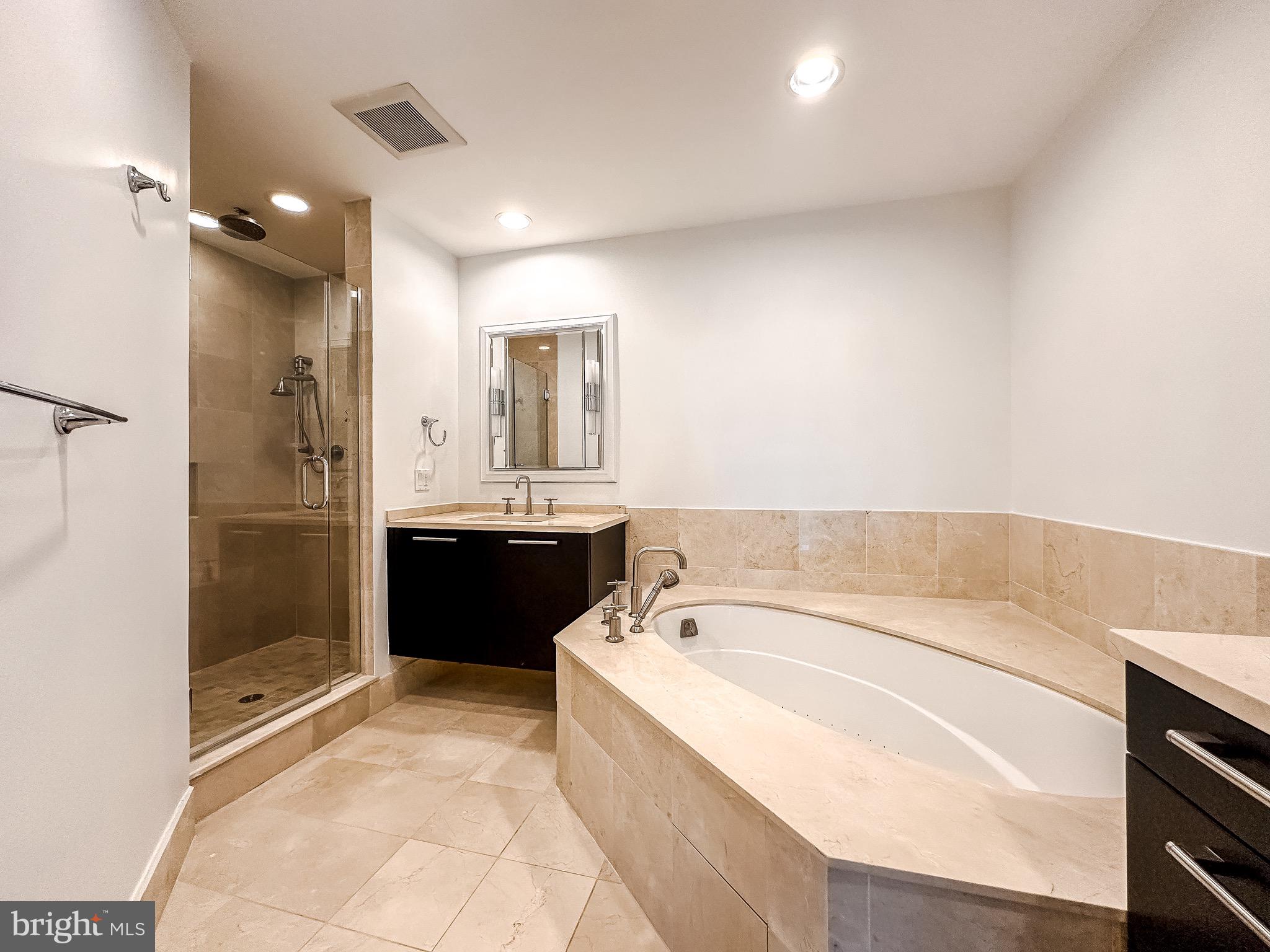 INNER HARBOR - Residential Lease